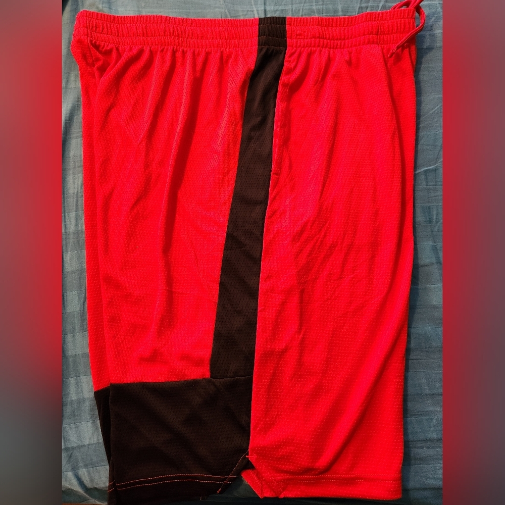 Mens basketball shorts
